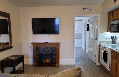 Chapin Apartment | Peaceful Retreat close to everything
