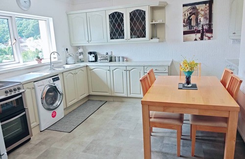 Baglan House | Peaceful retreat with mountain views