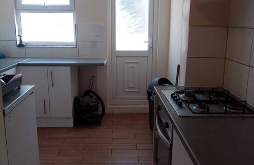 Stratford House | Peaceful room in a 4 Bedroom, 2 bathroom shared house