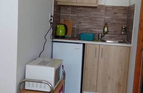 Fira Apartment | Peaceful studio with views and just walking distance from Thira town.