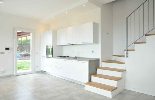Zignago Villa | Peaceful Villa With Pool And Mountain View