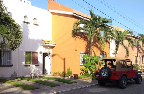 Valle Dorado House | peacefull retreat with pool, nearby beaches within secure gated community.nnnn
