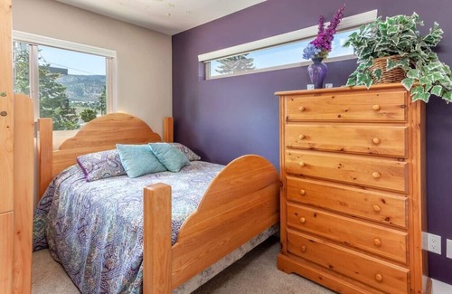 Okanagan-Similkameen House | Peaches & Wine Villa Penticton!