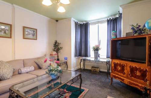 Newark House | Peak House