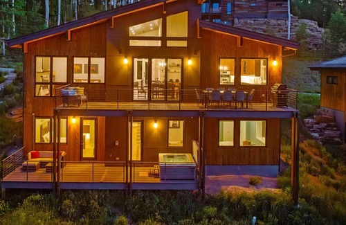 Rendezvous Ski Chalet | Peakview Paradise | Cozy Winter Park Hot Tub
