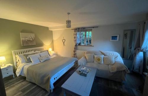 Felton House | Pear Tree Cottage Courtyard