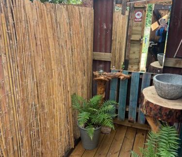 Muston Other | Pear Tree Hut at Carr house farm