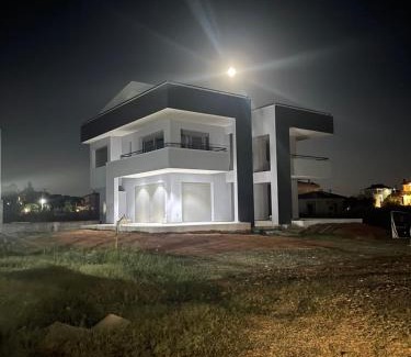 Paralia Dionysiou Villa | Pearl Luxury Suites