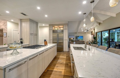 Sarasota House | Pearl on the Bay - A breathtaking Pool & Bayfront property - an unparalleled vacation experience