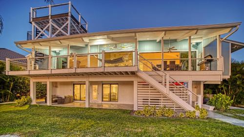 San Remo House | Pearl on the Bay - A breathtaking Pool & Bayfront property - an unparalleled vacation experience