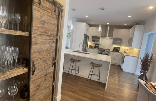 Central Boulder House | Pearl Street out Your Front Door, Flatirons View, Luxury Home in Central Boulder