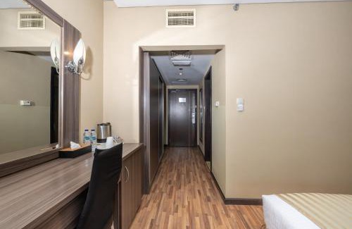 Al Muraqqabat Hotel | Pearl Swiss Hotel