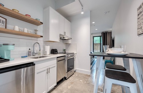 Tobin Hill House | Pearl Vista | 3 Bed, 3.5 Bath