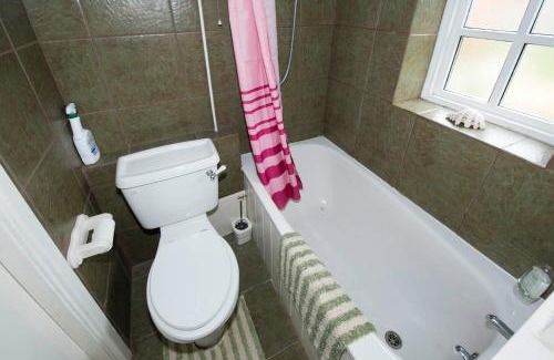 Holt House | Pebble Cottage