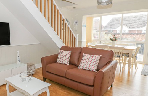 Kessingland Cottage | PEBBLE HOUSE, pet friendly, country holiday cottage in Kessingland