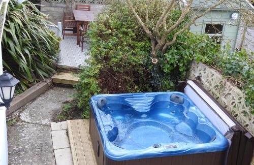 Isle of Portland House | Pebble Reef
