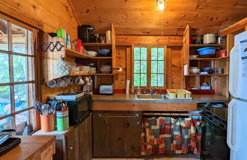 Laconia Cabin | Pebbles Cottage on Lake Winnisquam
