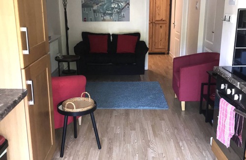 Kilgetty Apartment | Pebbles garden apartment in Saundersfoot