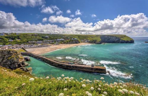 Portreath House | Pebbles - Portreath