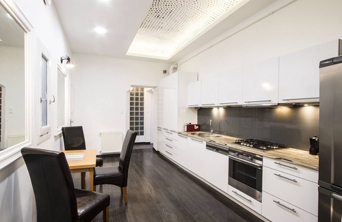 Inner City Budapest Apartment | Pedestrian apartment, the best location
