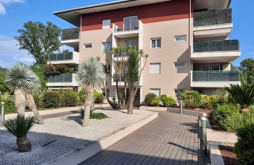 Pegomas Apartment | Pégomas apartment T3 residence with swimming pool, near Mandelieu Cannes