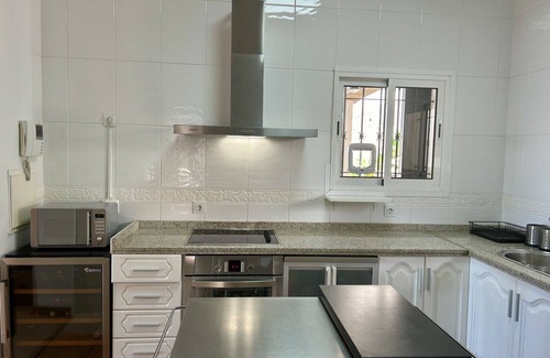 Malaga-Este Ski Chalet | Peinado Grande Village