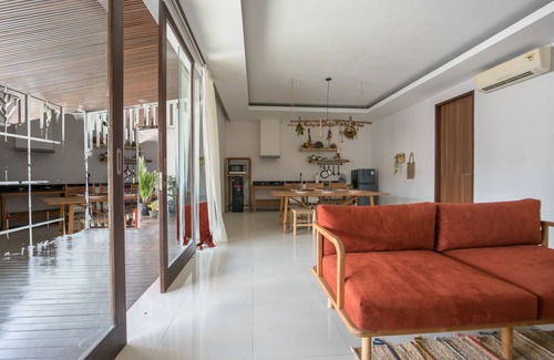 Batubelig House | Pelangi 148 Beach Suites