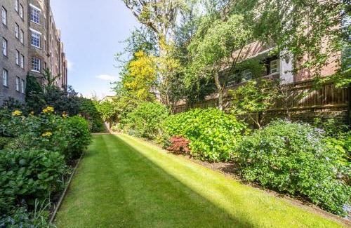 Chelsea Apartment | Pelham Court Apartments