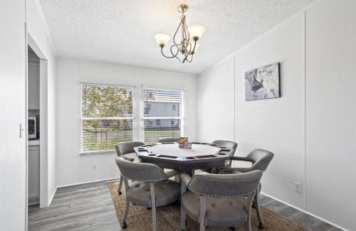 Hackberry House | Pelican Point Paradise