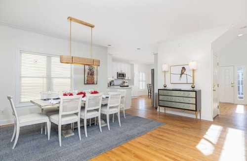 Pelican Bay House | Pelican Reach Wild Dunes one block to the beach with pool access with golf cart
