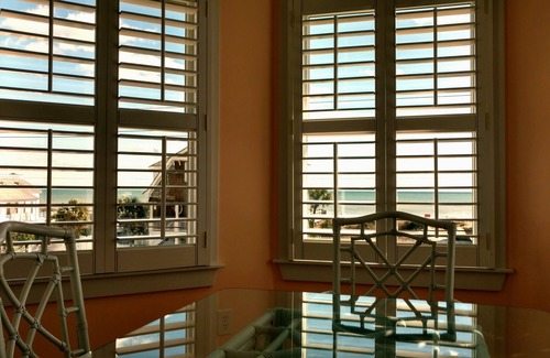 North Carolina Coast House | Pelican's Perch - Ocean Views! Beach is Right Across the Street!