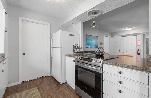 Flagler Beach Condo | Pelican Suite | Bombora Suites | Steps To Flagler Beach & Restaurants
