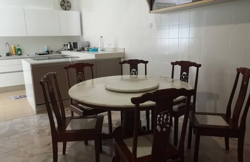 Downtown George Town Villa | Penang Gurney Drive Vacation House