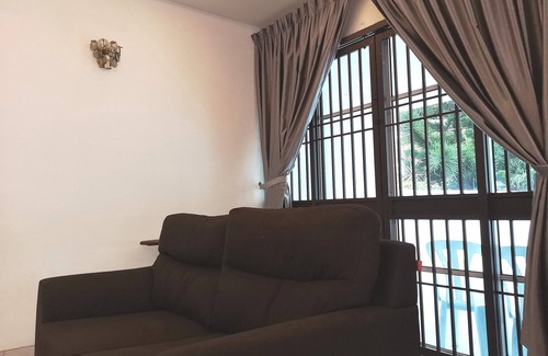 Downtown George Town Villa | Penang Gurney Drive Vacation House