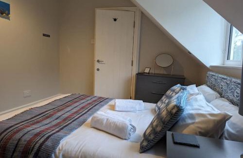 Aberdovey Apartment | Pencartref Apartment - 4 Bedrooms, 3 Bathrooms, Sleeps 7-8