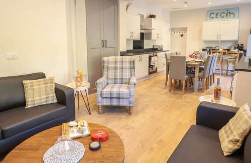 Aberdovey Apartment | PENCARTREF, family friendly, country holiday cottage in Aberdovey