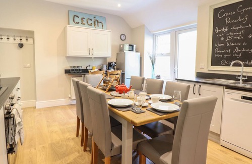 Aberdovey Apartment | PENCARTREF, family friendly, country holiday cottage in Aberdovey