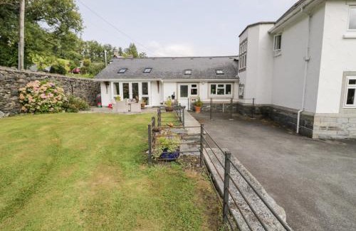 Llanrwst House | Pengwern Bach