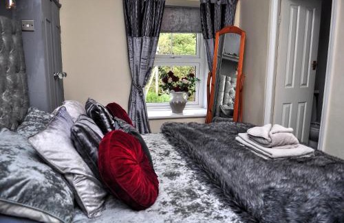 Bryn-crug Hotel | Peniarth arms