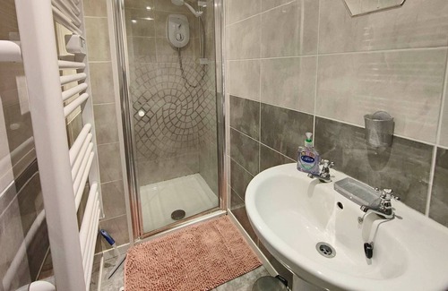 Tan-y-groes Apartment | Penlon Farm Cottage - perfect couple's retreat, just a short drive from Cardigan Bay's famous coastl