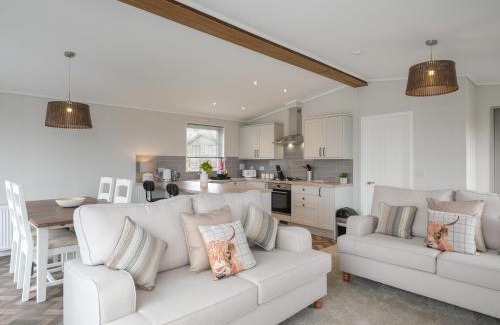 Fowey House | Penmarlam Lodge Retreat 5