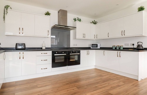 Quintrell Downs House | PENN-AN-VOWNDER, family friendly, with a garden in Quintrell Downs