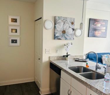 Mile Square Apartment | Penn Street Tower