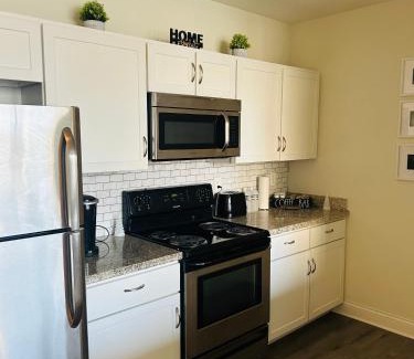 Mile Square Apartment | Penn Street Tower