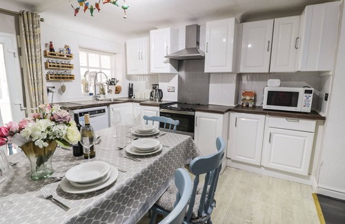 Cemaes Bay Cottage | PENRALLT, pet friendly, character holiday cottage in Cemaes Bay