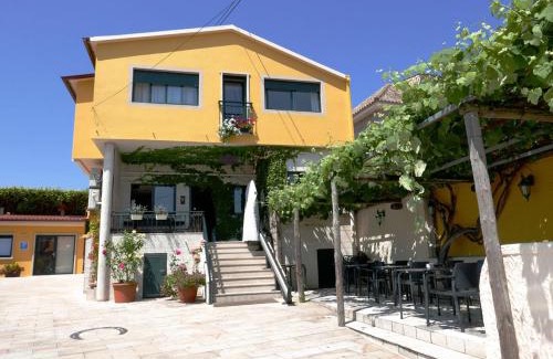 Baiona House | Pensión O Escondidino