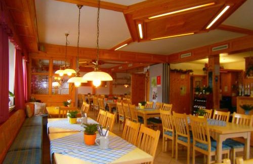 Obertrubach Hotel | Pension Drei Linden