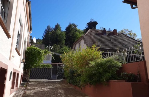 Hinterweidenthal House | Pension - Gästehaus Zum Pfälzerwald