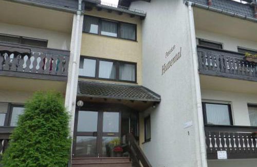 Bad Soden-Salmuenster Apartment | Pension Huttental