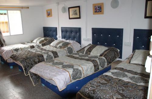 Campoamor Hotel | Pension La Lambra Azul